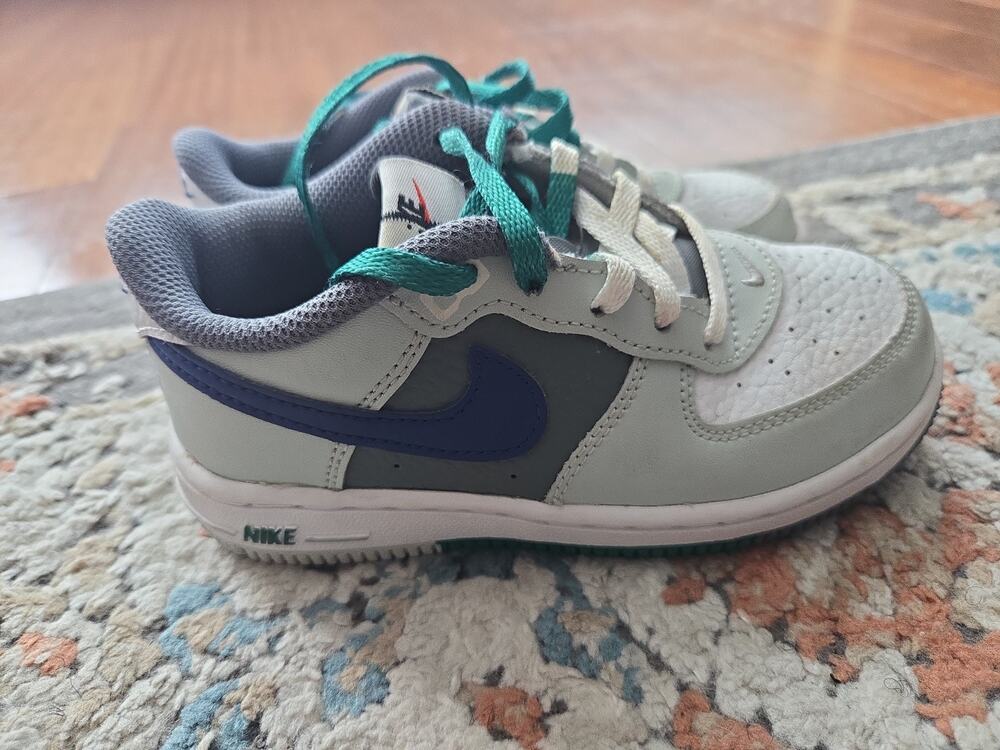 Nike Air Force 1 LV8 Kids Size 10C Shoes Light Silver Deep Royal Blue Green